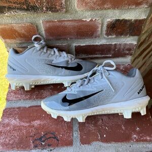EUC Nike Cleats